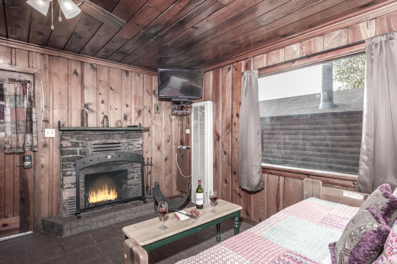 Cozy Cabin, 2 Bedrooms, Fireplace, Midtown, Sleeps 5 Ruidoso Exteriör bild